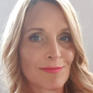 Profile photo of Mia Arrowsmith